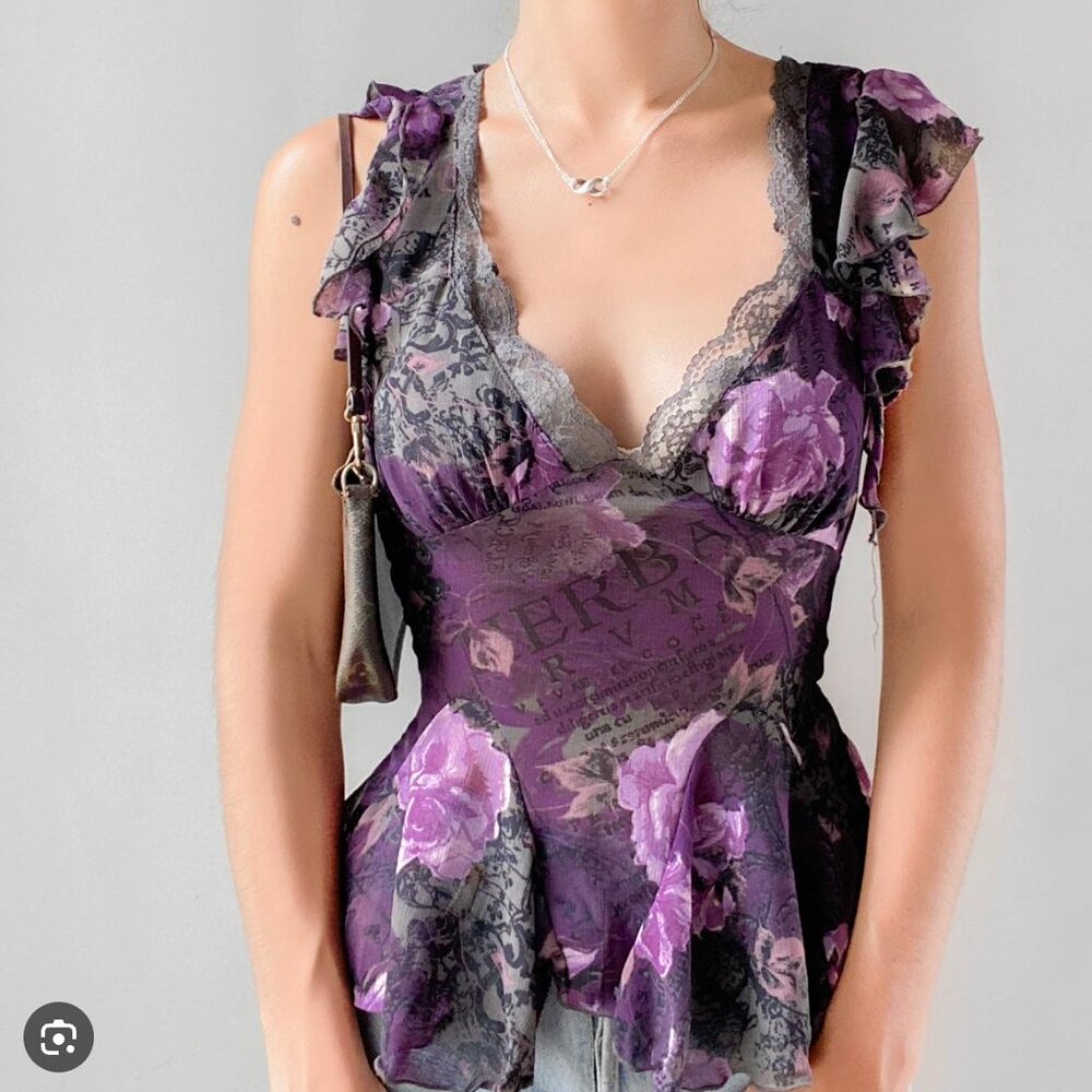 NWOT Urban Outfitters Kimchi Blue Purple Stella Floral Blouse in XS